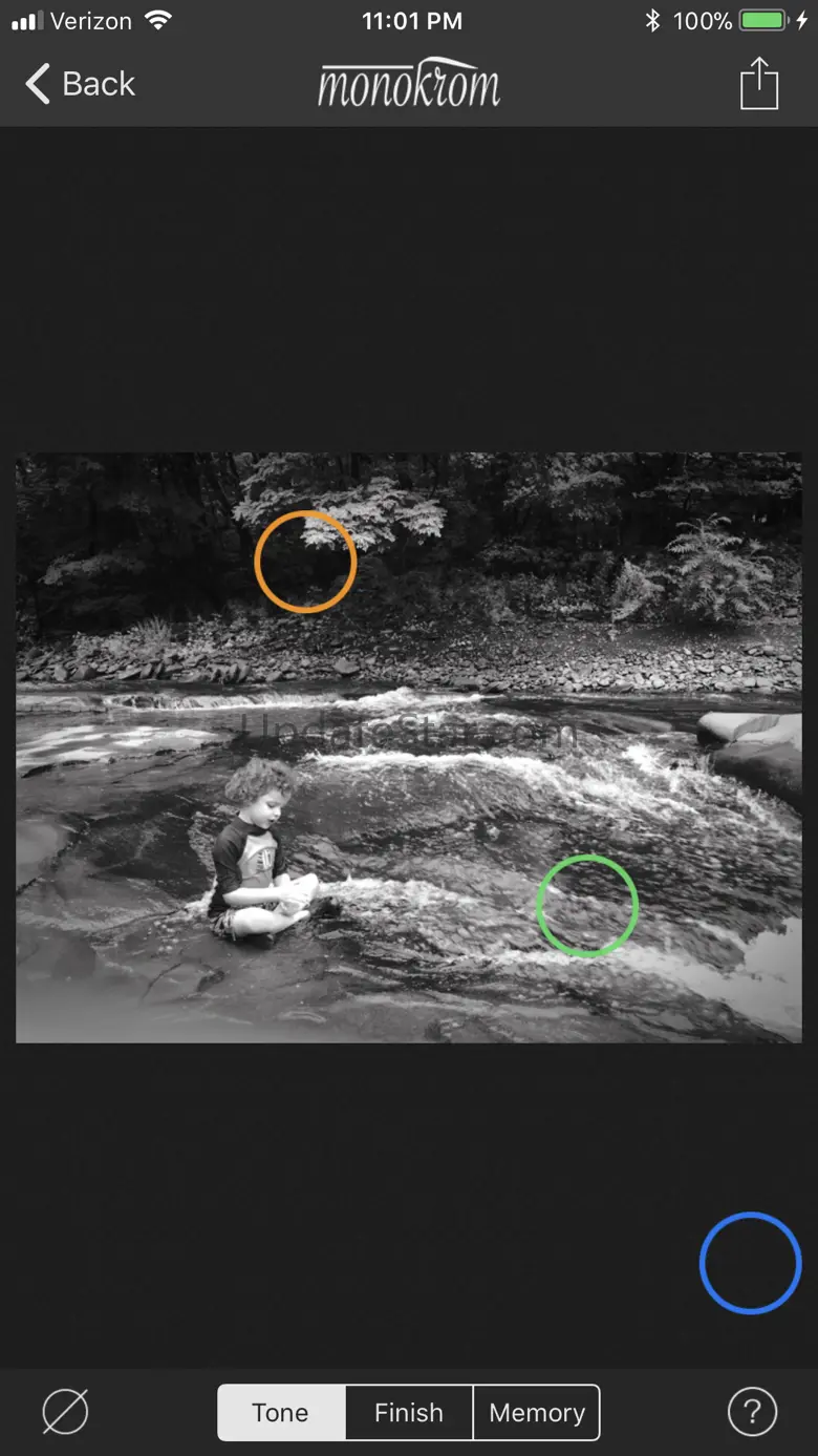 Monokrom B&W Photo Editor 2.07
