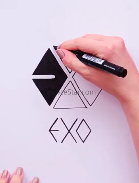 Drawing Kpop Idol Group Logo 1.4