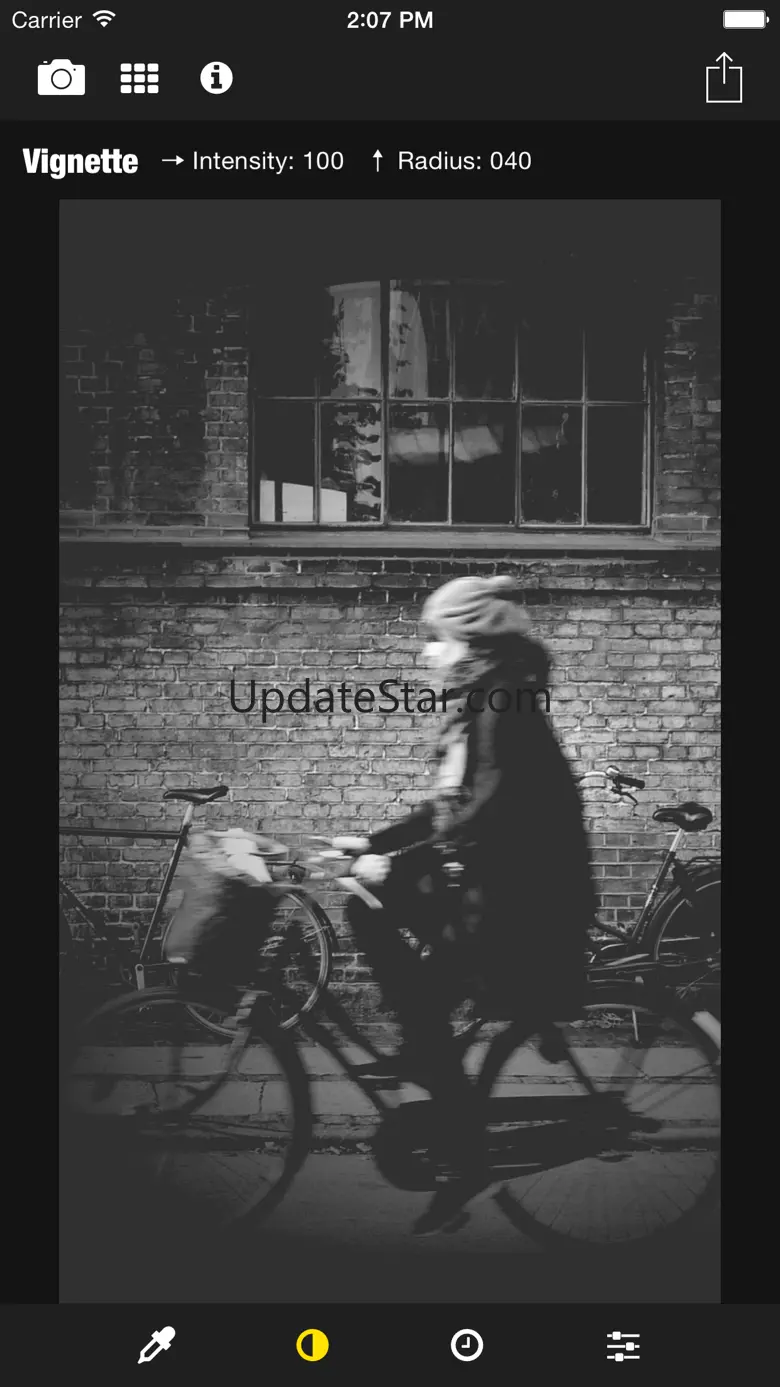 Monochromia - B&W Photos 2.5.2